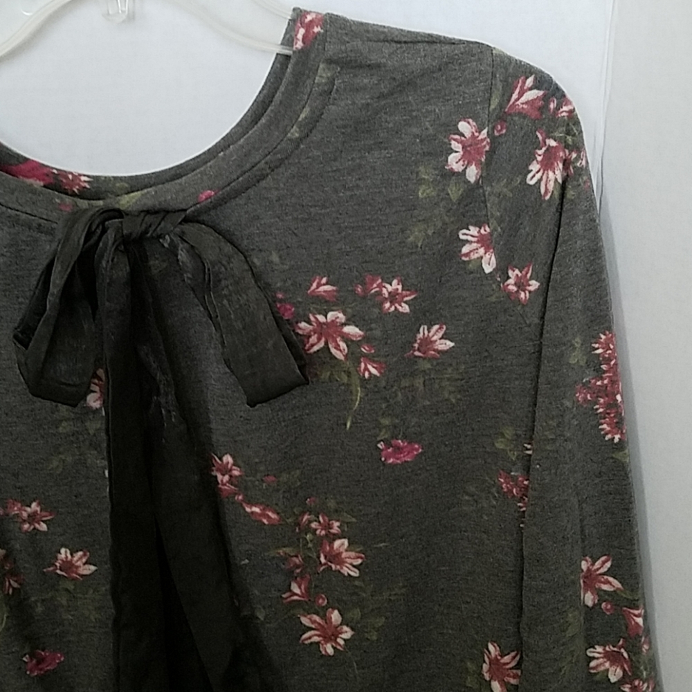 Bobeau grey and pink flowers long sleeve with bow